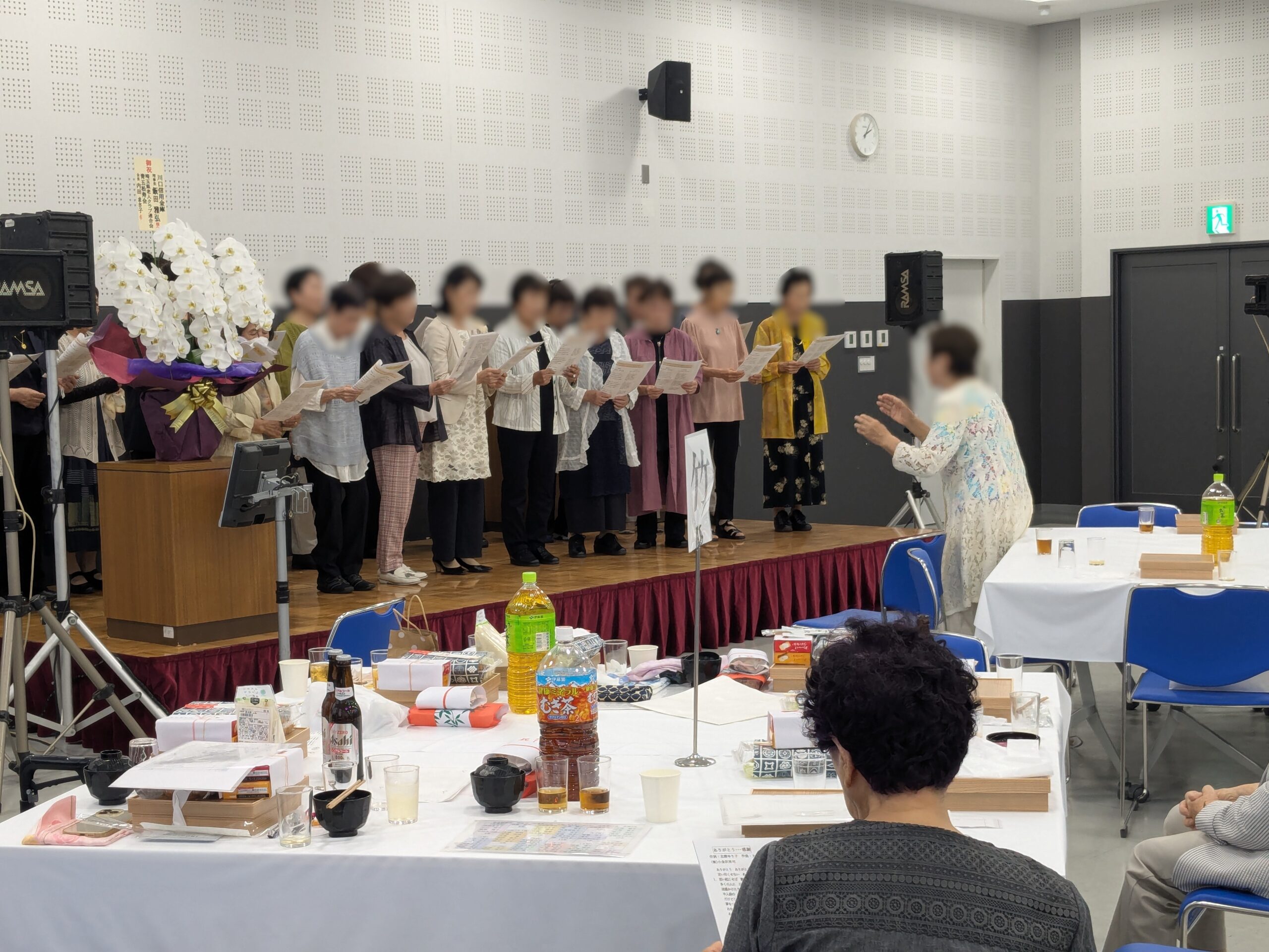 カラオケ大会合唱